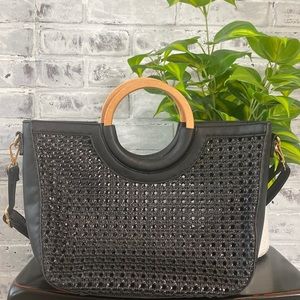 Medium size hobo bag!